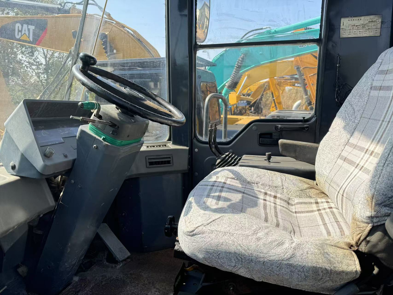 KOMATSU WA380 - Cargadora de ruedas: foto 4 KOMATSU WA380 - Cargadora de ruedas: foto 4