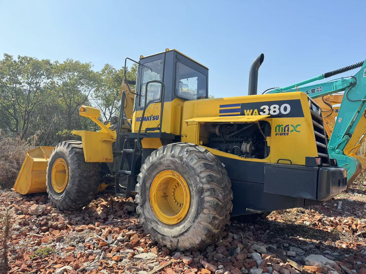 KOMATSU WA380 - Cargadora de ruedas: foto 2 KOMATSU WA380 - Cargadora de ruedas: foto 2