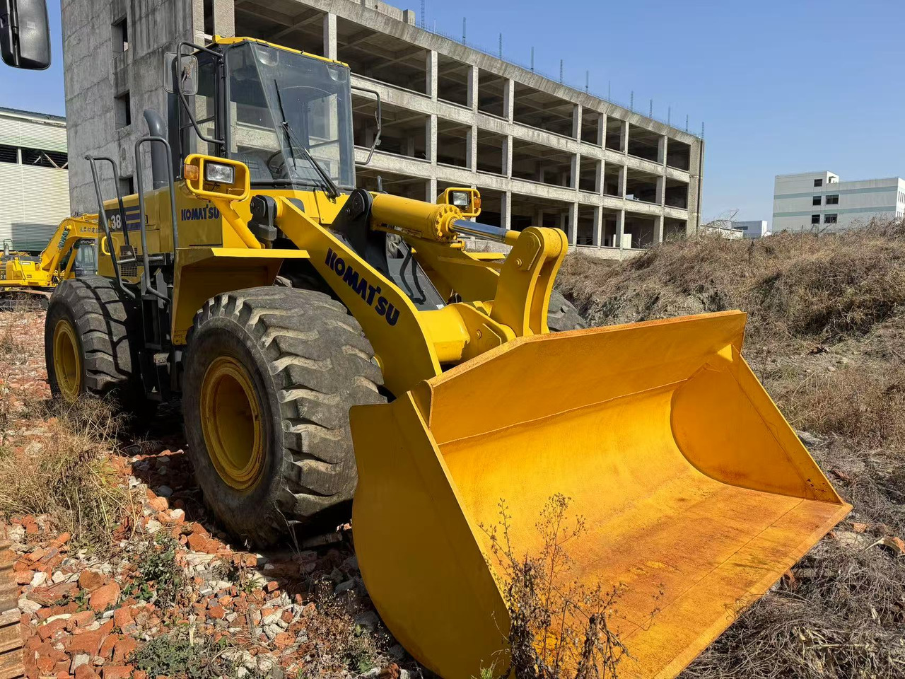 KOMATSU WA380 - Cargadora de ruedas: foto 1 KOMATSU WA380 - Cargadora de ruedas: foto 1