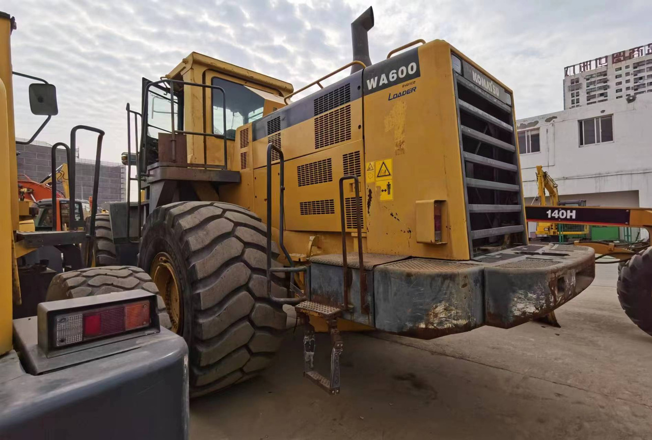 KOMATSU WA600-3 - Cargadora de ruedas: foto 3 KOMATSU WA600-3 - Cargadora de ruedas: foto 3