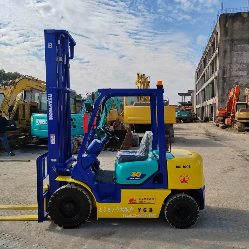 Komastu FD30 forklift 3tons - Carretilla elevadora diésel: foto 1 Komastu FD30 forklift 3tons - Carretilla elevadora diésel: foto 1