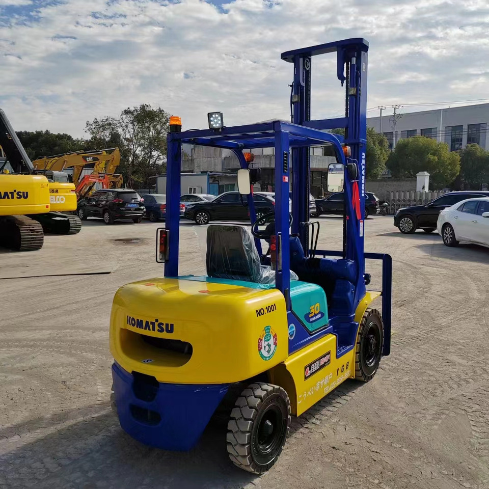 Komastu FD30 forklift 3tons - Carretilla elevadora diésel: foto 4 Komastu FD30 forklift 3tons - Carretilla elevadora diésel: foto 4