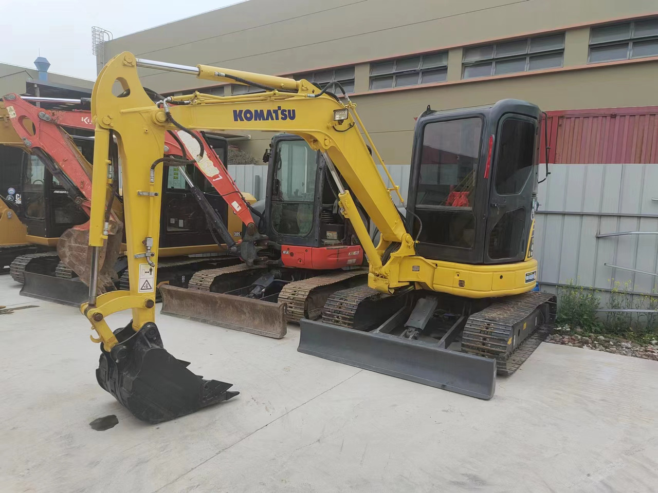 Komatsu pc40 - Miniexcavadora: foto 1 Komatsu pc40 - Miniexcavadora: foto 1