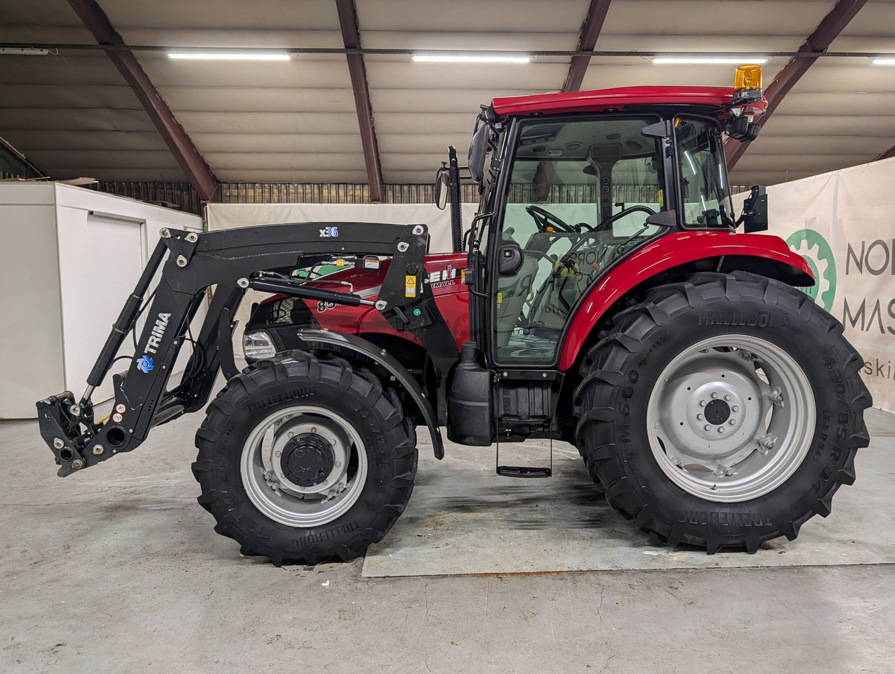 CASE IH Farmall 85A - Tractor: foto 2 CASE IH Farmall 85A - Tractor: foto 2