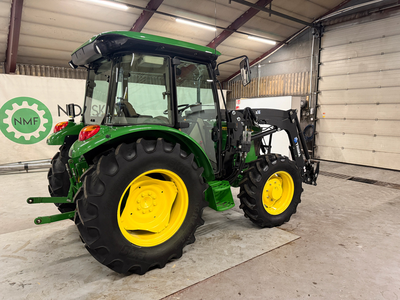 John Deere 5075E - Tractor: foto 5 John Deere 5075E - Tractor: foto 5