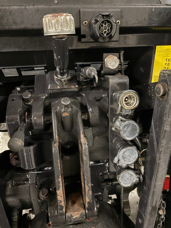 Massey Ferguson 4455 - Tractor: foto 5 Massey Ferguson 4455 - Tractor: foto 5