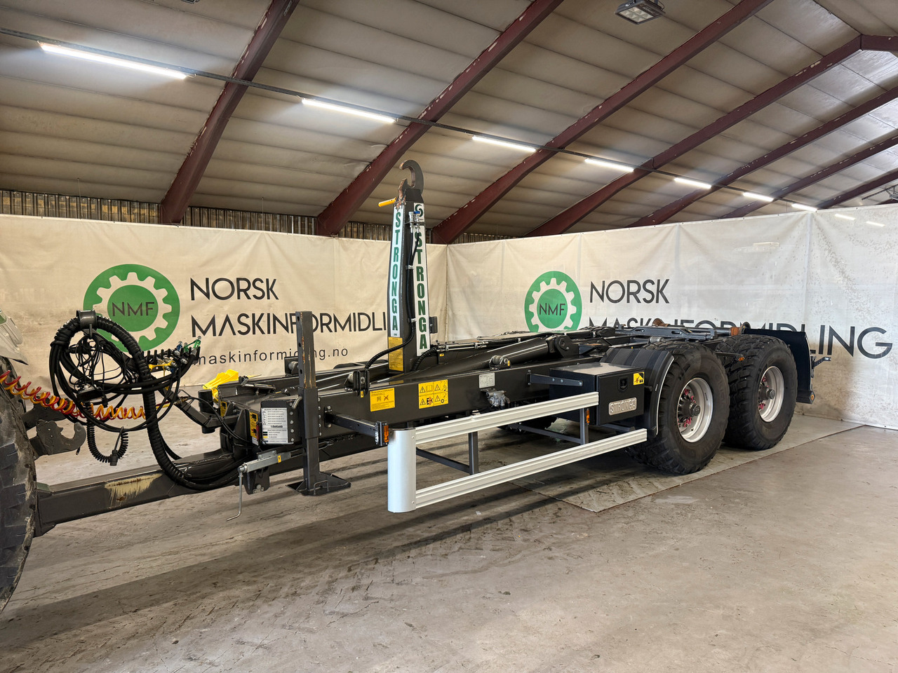 Stronga HL210SL Krokhenger - Remolque multilift/ Portacontenedores de cadenas: foto 1 Stronga HL210SL Krokhenger - Remolque multilift/ Portacontenedores de cadenas: foto 1