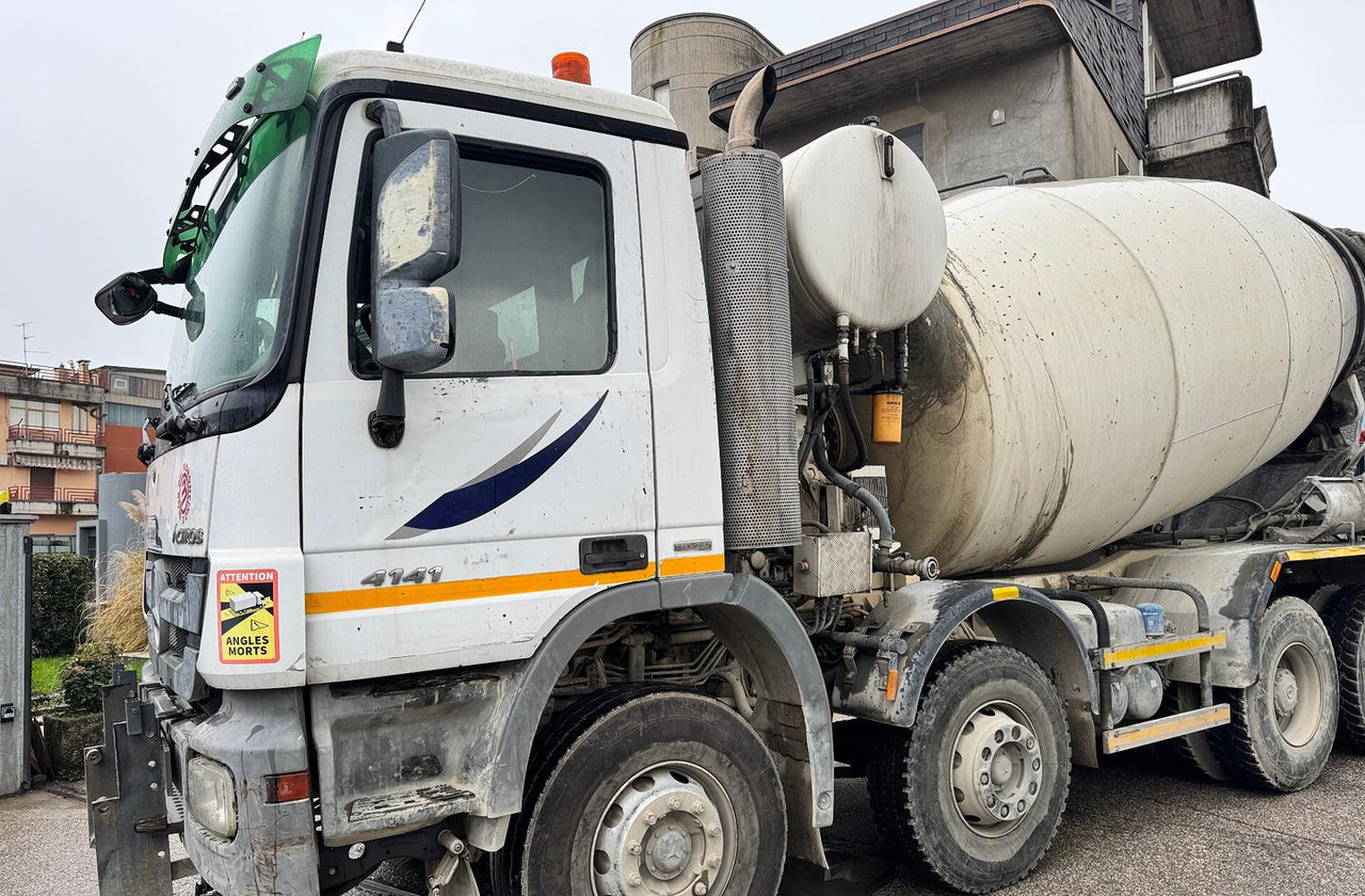 Autobetoniera Armec PHY120 su telaio Mercedes-Benz - Camión hormigonera: foto 3 Autobetoniera Armec PHY120 su telaio Mercedes-Benz - Camión hormigonera: foto 3