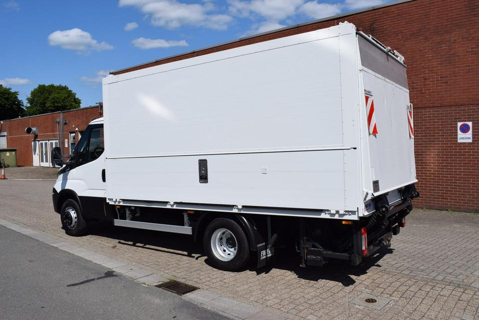 Iveco Daily 70 C 18 Schwenkwand Automatik LBW 1500KG - Furgoneta caja cerrada: foto 5 Iveco Daily 70 C 18 Schwenkwand Automatik LBW 1500KG - Furgoneta caja cerrada: foto 5