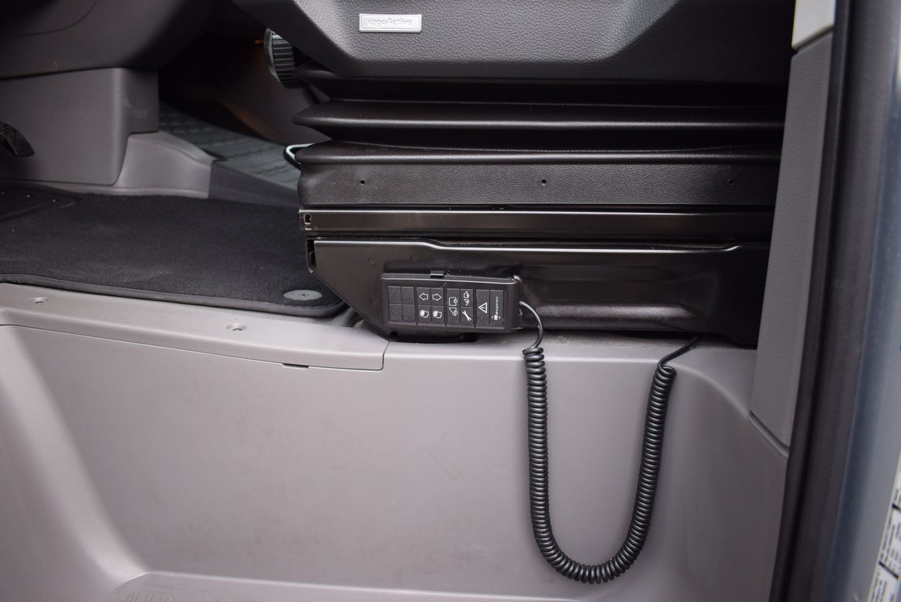 Leasing de  MAN TGE 3.180 lang Maxi 6-Sitzer Klima Standh. Luftf MAN TGE 3.180 lang Maxi 6-Sitzer Klima Standh. Luftf: foto 26