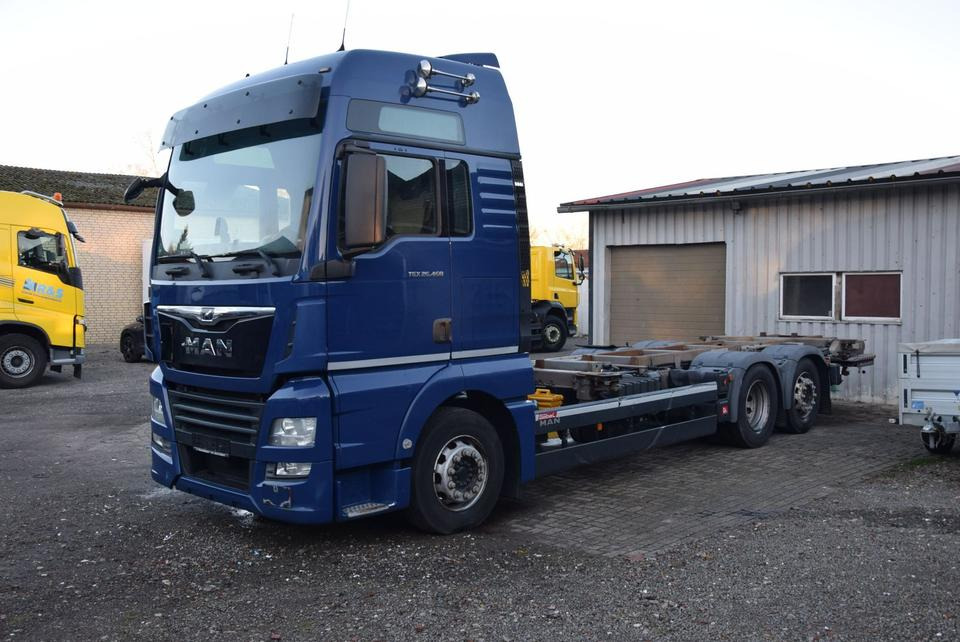 MAN TGX XXL 460 Retarder Standklima MOTORSCHADEN !!! - Camión portacontenedore/ Intercambiable: foto 1 MAN TGX XXL 460 Retarder Standklima MOTORSCHADEN !!! - Camión portacontenedore/ Intercambiable: foto 1