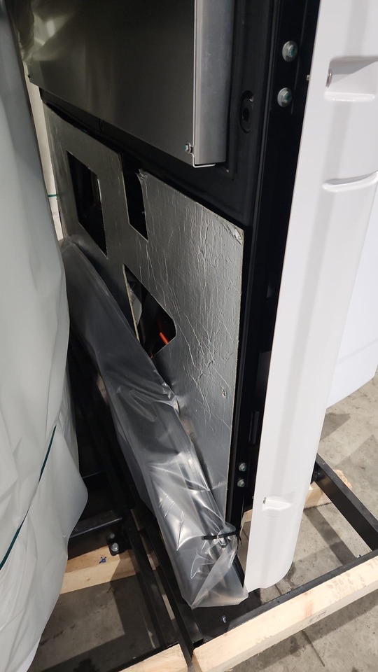 Refrigerador para Remolque frigorífico CARRIER VECTOR 1550: foto 6 Refrigerador para Remolque frigorífico CARRIER VECTOR 1550: foto 6