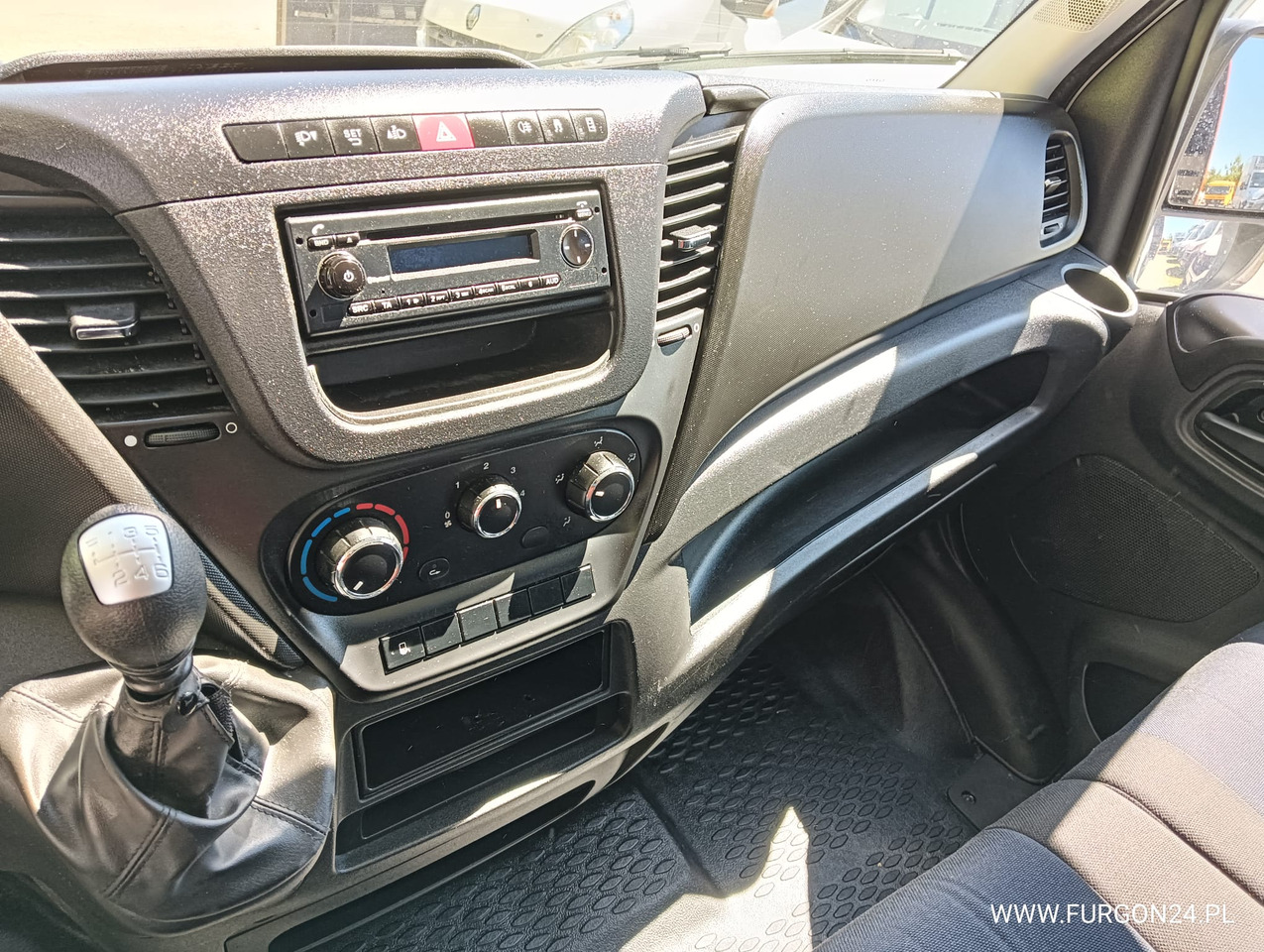 Leasing de IVECO DAILY 35C14 WYWROTKA KIPER Z NAJAZDAMI NR 841 IVECO DAILY 35C14 WYWROTKA KIPER Z NAJAZDAMI NR 841: foto 17 Leasing de IVECO DAILY 35C14 WYWROTKA KIPER Z NAJAZDAMI NR 841 IVECO DAILY 35C14 WYWROTKA KIPER Z NAJAZDAMI NR 841: foto 17