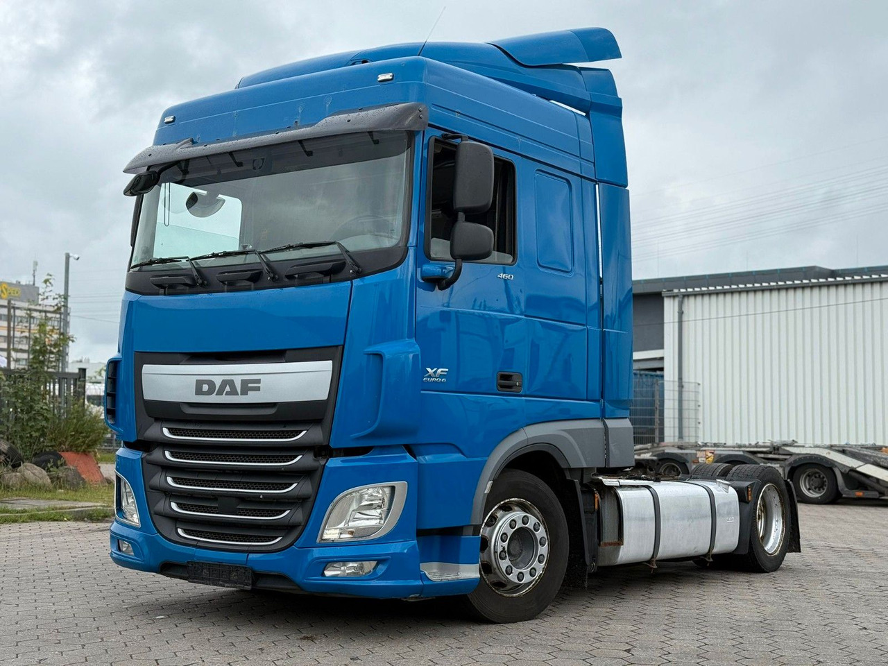 DAF XF 460 Low +Retarter+2xTank - Cabeza tractora: foto 1 DAF XF 460 Low +Retarter+2xTank - Cabeza tractora: foto 1