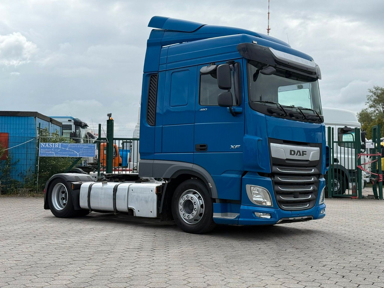DAF XF 480 Low +Retarter+2xTank - Cabeza tractora: foto 3 DAF XF 480 Low +Retarter+2xTank - Cabeza tractora: foto 3