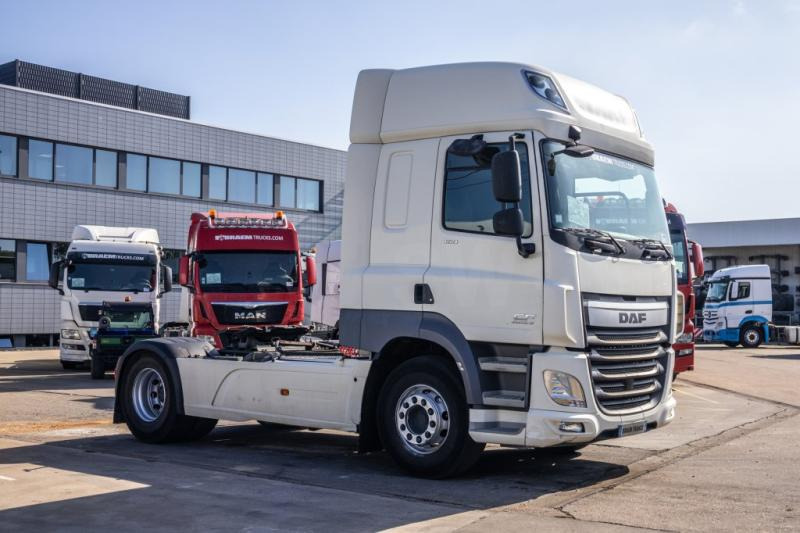 DAF CF 85.460+INTARDER+COMPRESSEUR - Cabeza tractora: foto 2 DAF CF 85.460+INTARDER+COMPRESSEUR - Cabeza tractora: foto 2