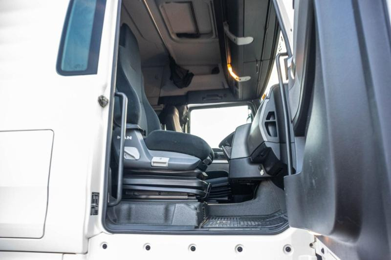 Cabeza tractora MAN TGX 18.440 XLX BLS+INTARDER: foto 7 Cabeza tractora MAN TGX 18.440 XLX BLS+INTARDER: foto 7