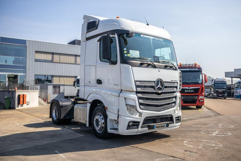 Mercedes ACTROS 1845 LS - Cabeza tractora: foto 2 Mercedes ACTROS 1845 LS - Cabeza tractora: foto 2