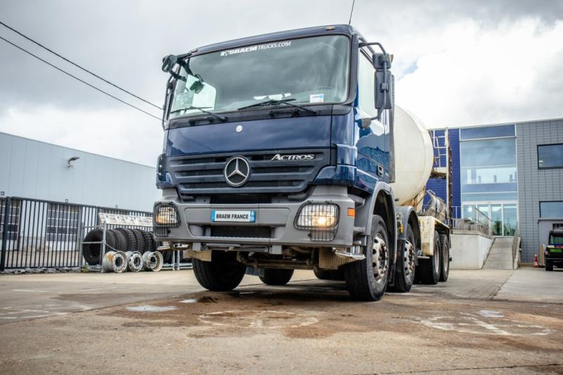 Mercedes ACTROS 3241 BB-MP2+E5+STETTER - Camión hormigonera: foto 5 Mercedes ACTROS 3241 BB-MP2+E5+STETTER - Camión hormigonera: foto 5