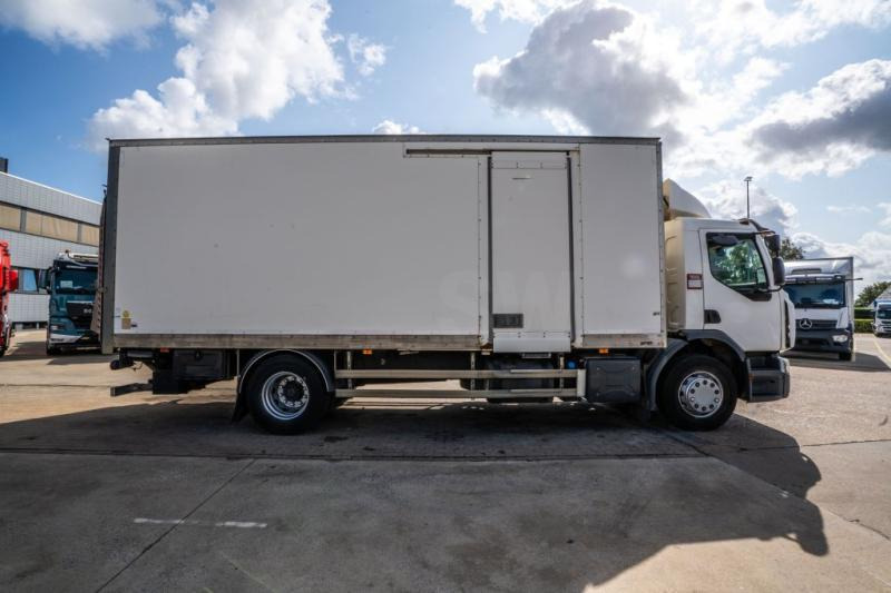 Renault D WIDE 320 DXI +DHOLLANDIA - Camión caja cerrada: foto 3 Renault D WIDE 320 DXI +DHOLLANDIA - Camión caja cerrada: foto 3