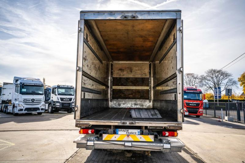 Camión caja cerrada Renault D14 250 + DHOLLANDIA 1.5T: foto 6