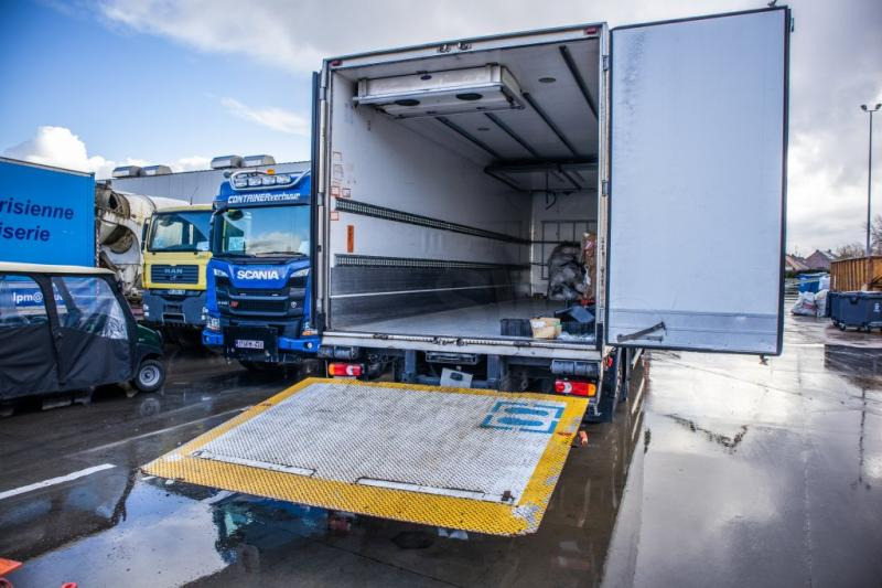 Renault PREMIUM 310DXI+E5+CARRIER+ENGINE PROBLEM - Camión frigorífico: foto 5 Renault PREMIUM 310DXI+E5+CARRIER+ENGINE PROBLEM - Camión frigorífico: foto 5