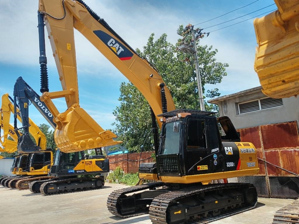 CAT 320D2 - Excavadora de cadenas: foto 4 CAT 320D2 - Excavadora de cadenas: foto 4