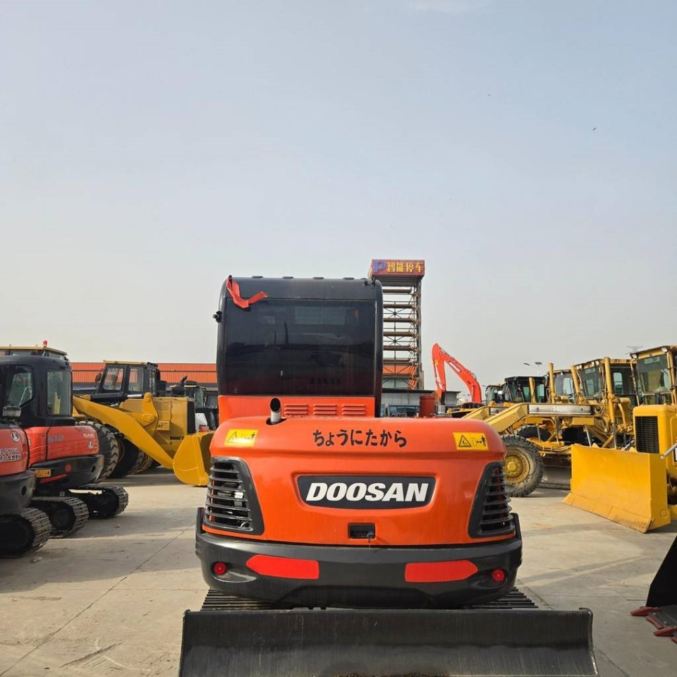 Doosan DX 60 - Miniexcavadora: foto 4 Doosan DX 60 - Miniexcavadora: foto 4
