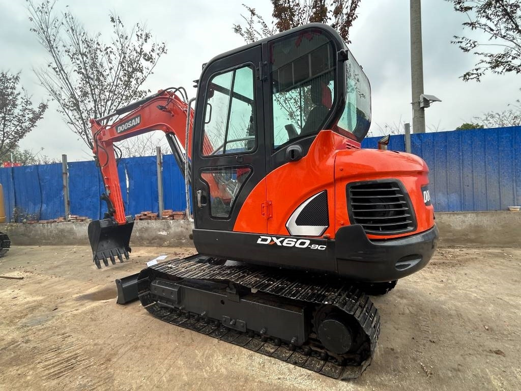 Doosan DX 60 - Miniexcavadora: foto 4 Doosan DX 60 - Miniexcavadora: foto 4