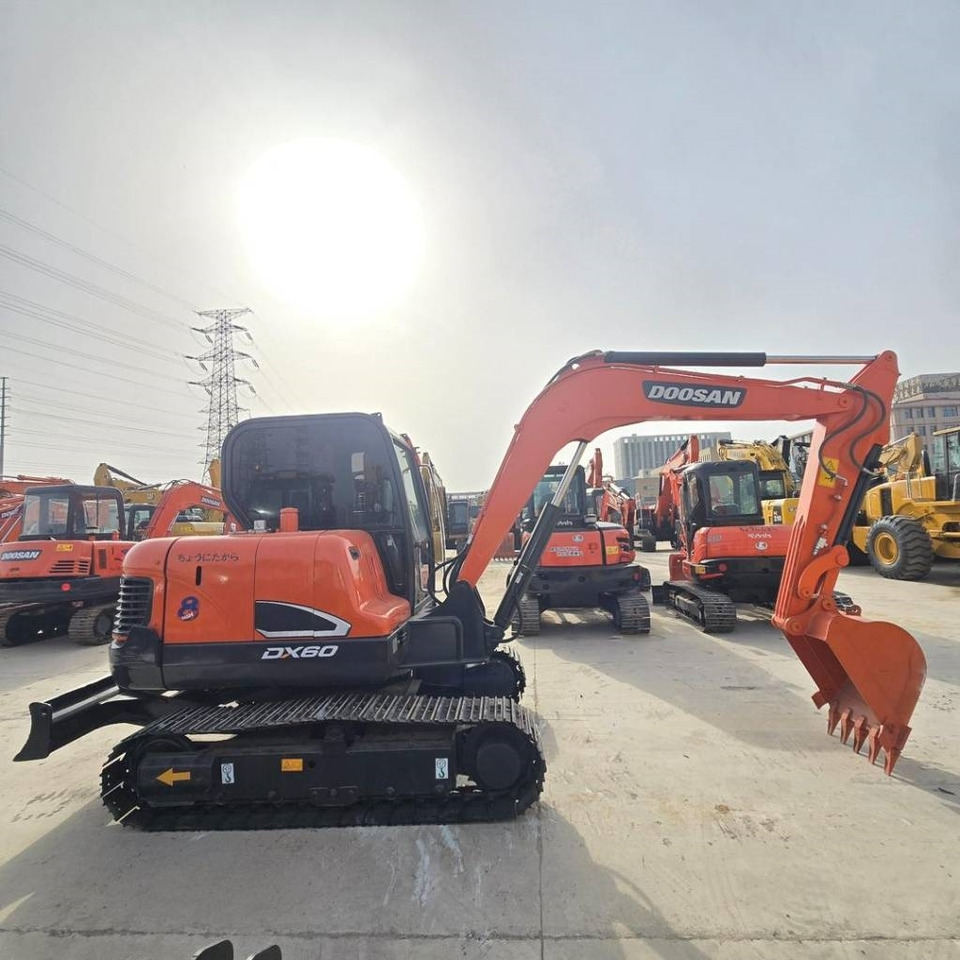 Doosan DX 60 - Miniexcavadora: foto 2 Doosan DX 60 - Miniexcavadora: foto 2