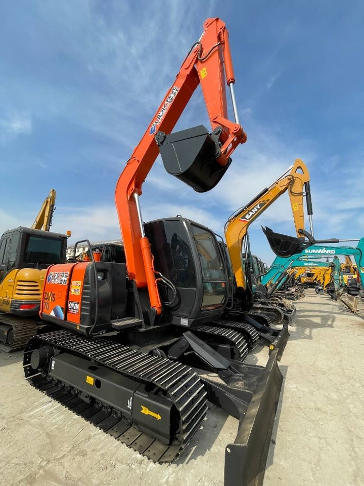 Hitachi ZX70 - Miniexcavadora: foto 4 Hitachi ZX70 - Miniexcavadora: foto 4