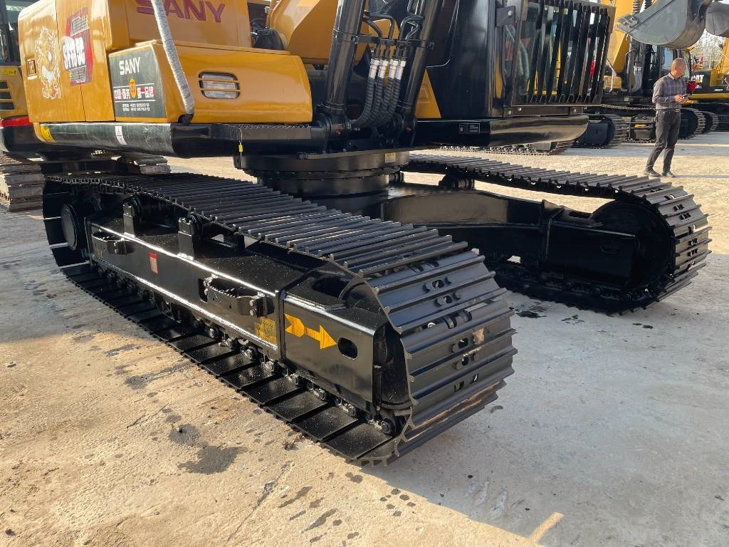 Excavadora de cadenas Sany SY 135 C: foto 7