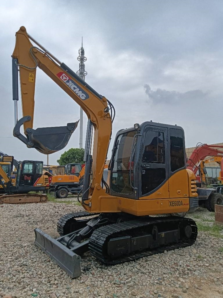 XCMG XE 60 DA - Miniexcavadora: foto 2 XCMG XE 60 DA - Miniexcavadora: foto 2