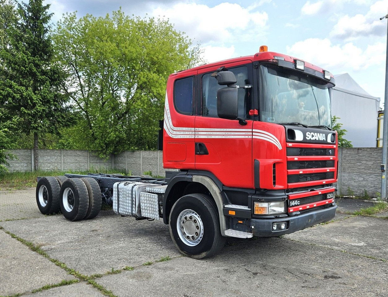 Scania 144 530 6X4 Manual Pump AND Injectros - Full Sprin G - Camión chasis: foto 2 Scania 144 530 6X4 Manual Pump AND Injectros - Full Sprin G - Camión chasis: foto 2