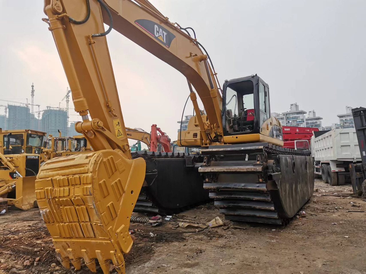 CATERPILLAR 320C Used cat 320 Swamp Buggy Amphibious Excavator - Excavadora anfibia: foto 1 CATERPILLAR 320C Used cat 320 Swamp Buggy Amphibious Excavator - Excavadora anfibia: foto 1