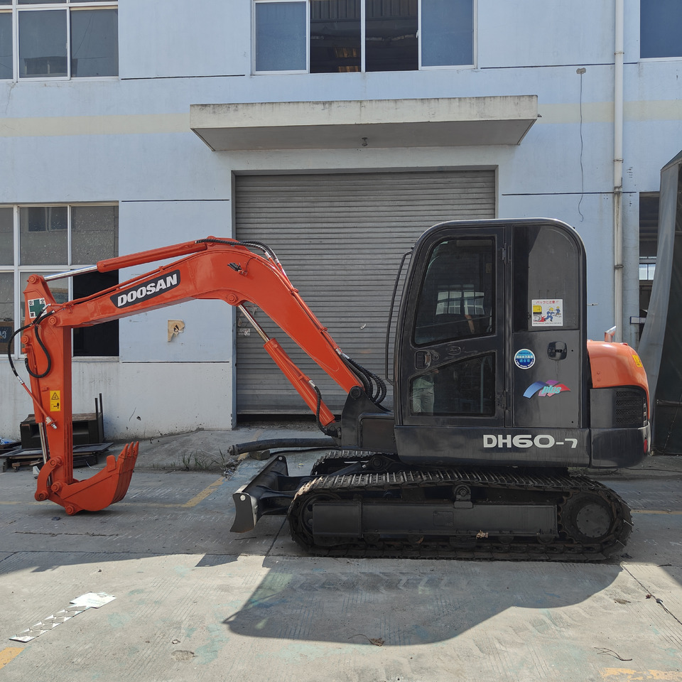 Doosan DH60 - Miniexcavadora: foto 5 Doosan DH60 - Miniexcavadora: foto 5