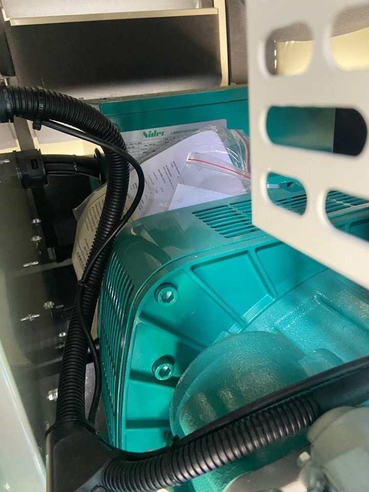Generador industriale Cummins 6BTAA5.9-G2 - 155 kVA Generator - DPX-19837: foto 12