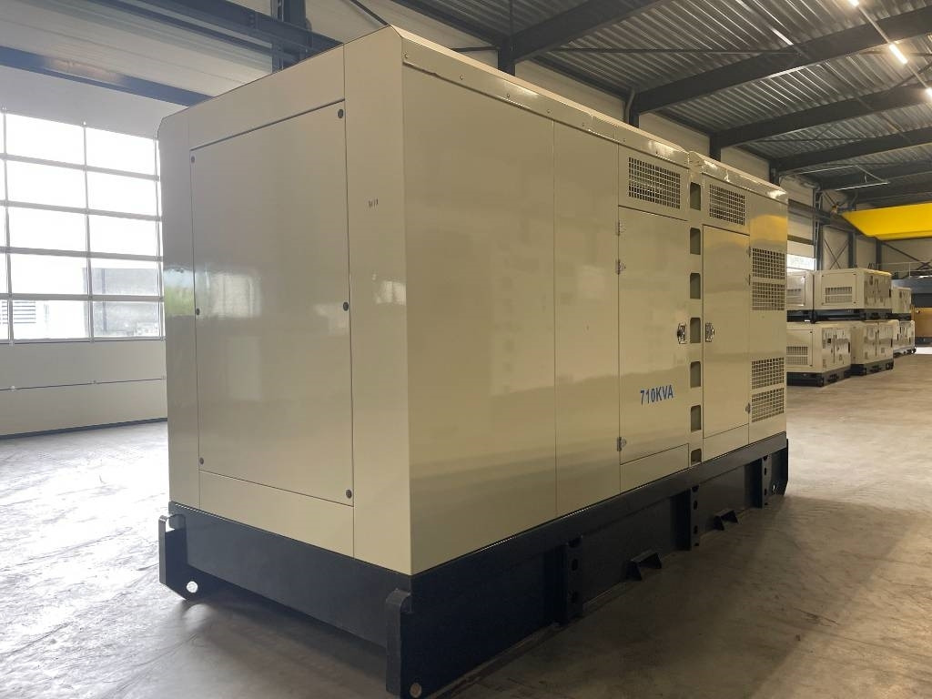 Doosan DP180LB - 710 kVA Surplus Genset - DPX-19857-4 - Generador industriale: foto 4 Doosan DP180LB - 710 kVA Surplus Genset - DPX-19857-4 - Generador industriale: foto 4