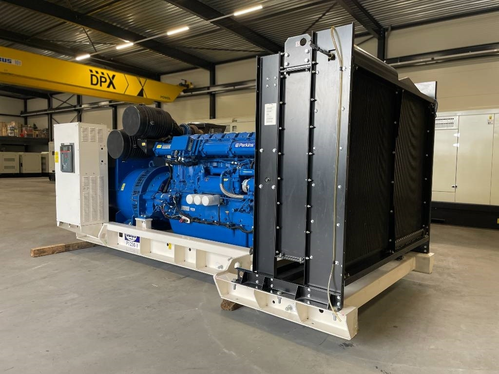FG Wilson P1250-1 - 1250 kVA Open Genset - DPX-16028-O - Generador industriale: foto 5 FG Wilson P1250-1 - 1250 kVA Open Genset - DPX-16028-O - Generador industriale: foto 5