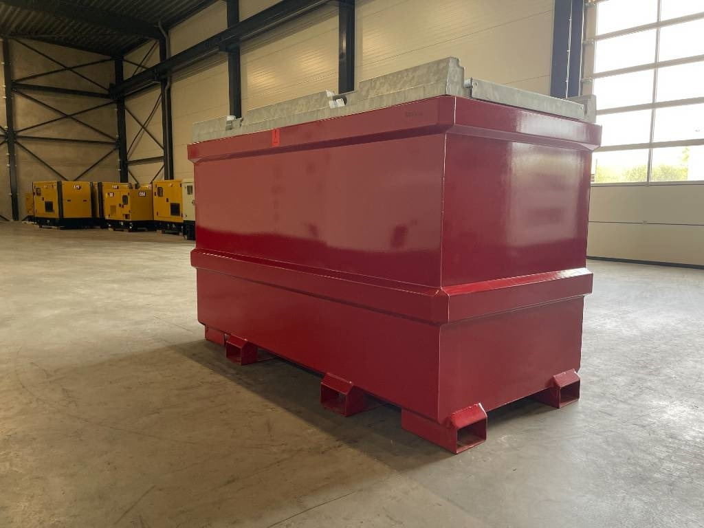 New Diesel Fuel Tank 2.200 Liter - DPX-31023 - Tanque de almacenamiento: foto 3 New Diesel Fuel Tank 2.200 Liter - DPX-31023 - Tanque de almacenamiento: foto 3