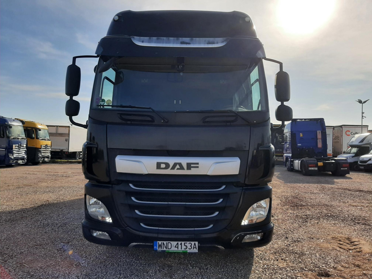 DAF CF 320 FA/ZSP SOLÓWKA - Camión lona: foto 3 DAF CF 320 FA/ZSP SOLÓWKA - Camión lona: foto 3