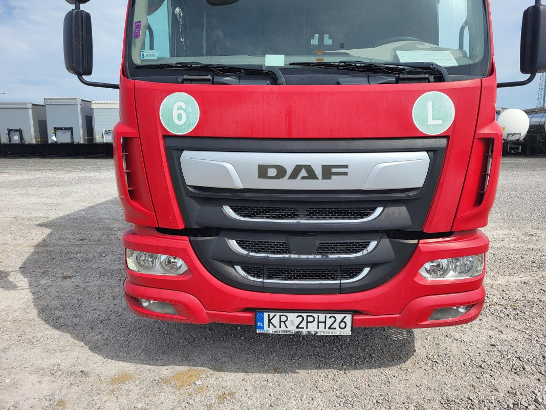DAF LF SOLÓWKA - Camión lona: foto 3 DAF LF SOLÓWKA - Camión lona: foto 3