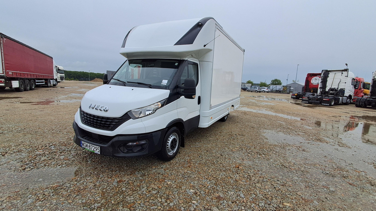 IVECO DAILY KONTENER - Furgoneta caja cerrada: foto 3 IVECO DAILY KONTENER - Furgoneta caja cerrada: foto 3