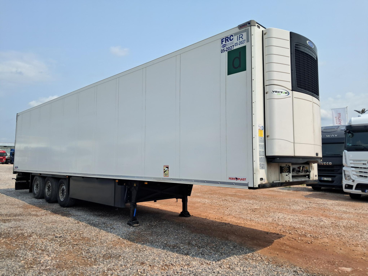 SCHMITZ CARGOBULL SKO 24/L-13. FP COOL V7 CHŁODNIA - Remolque frigorífico: foto 1 SCHMITZ CARGOBULL SKO 24/L-13. FP COOL V7 CHŁODNIA - Remolque frigorífico: foto 1