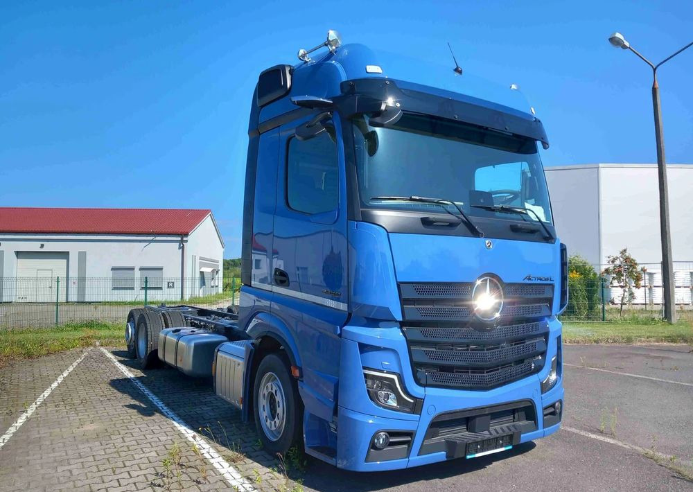 Mercedes-Benz Actros 2548 LnR - Camión chasis: foto 2 Mercedes-Benz Actros 2548 LnR - Camión chasis: foto 2
