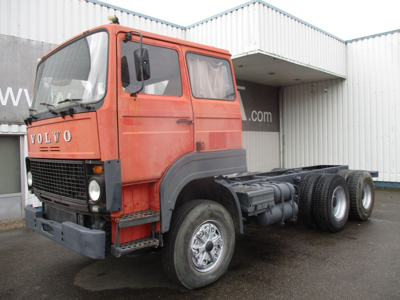 Volvo F7 , 6x4 , Manual , Euro 1 , Telma Retarder , Spring suspension - Camión chasis: foto 1 Volvo F7 , 6x4 , Manual , Euro 1 , Telma Retarder , Spring suspension - Camión chasis: foto 1