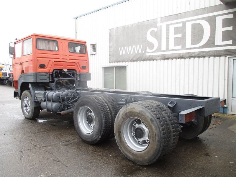 Volvo F7 , 6x4 , Manual , Euro 1 , Telma Retarder , Spring suspension - Camión chasis: foto 5 Volvo F7 , 6x4 , Manual , Euro 1 , Telma Retarder , Spring suspension - Camión chasis: foto 5