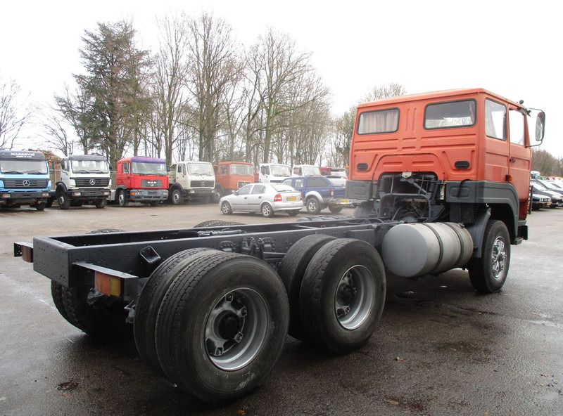 Volvo F7 , 6x4 , Manual , Euro 1 , Telma Retarder , Spring suspension - Camión chasis: foto 3 Volvo F7 , 6x4 , Manual , Euro 1 , Telma Retarder , Spring suspension - Camión chasis: foto 3