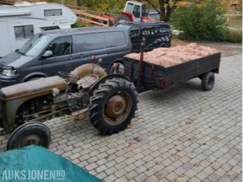 1954 Massey ferguson TEA bensin med tipphenger - Tractor, Remolque volquete: foto 2 1954 Massey ferguson TEA bensin med tipphenger - Tractor, Remolque volquete: foto 2