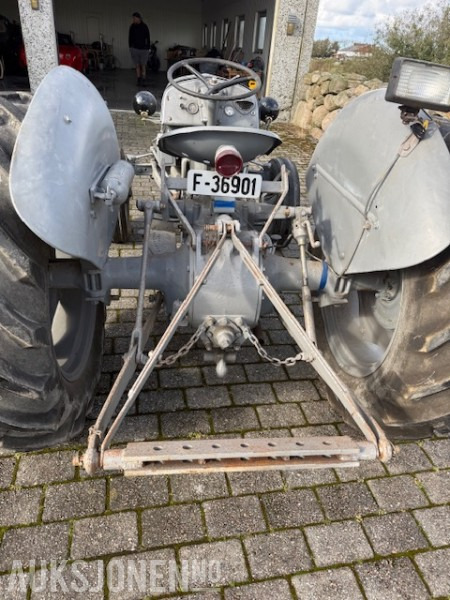 1960 Massey Ferguson Gråtass - Tractor: foto 4 1960 Massey Ferguson Gråtass - Tractor: foto 4